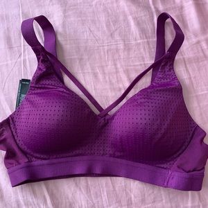 Victoria secret sports bra size 32a